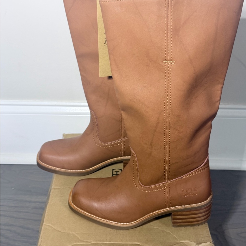 Brand New Frye’s Miranda #14 Saddle Women's Brown Leather Heeled Boots Size 7.5